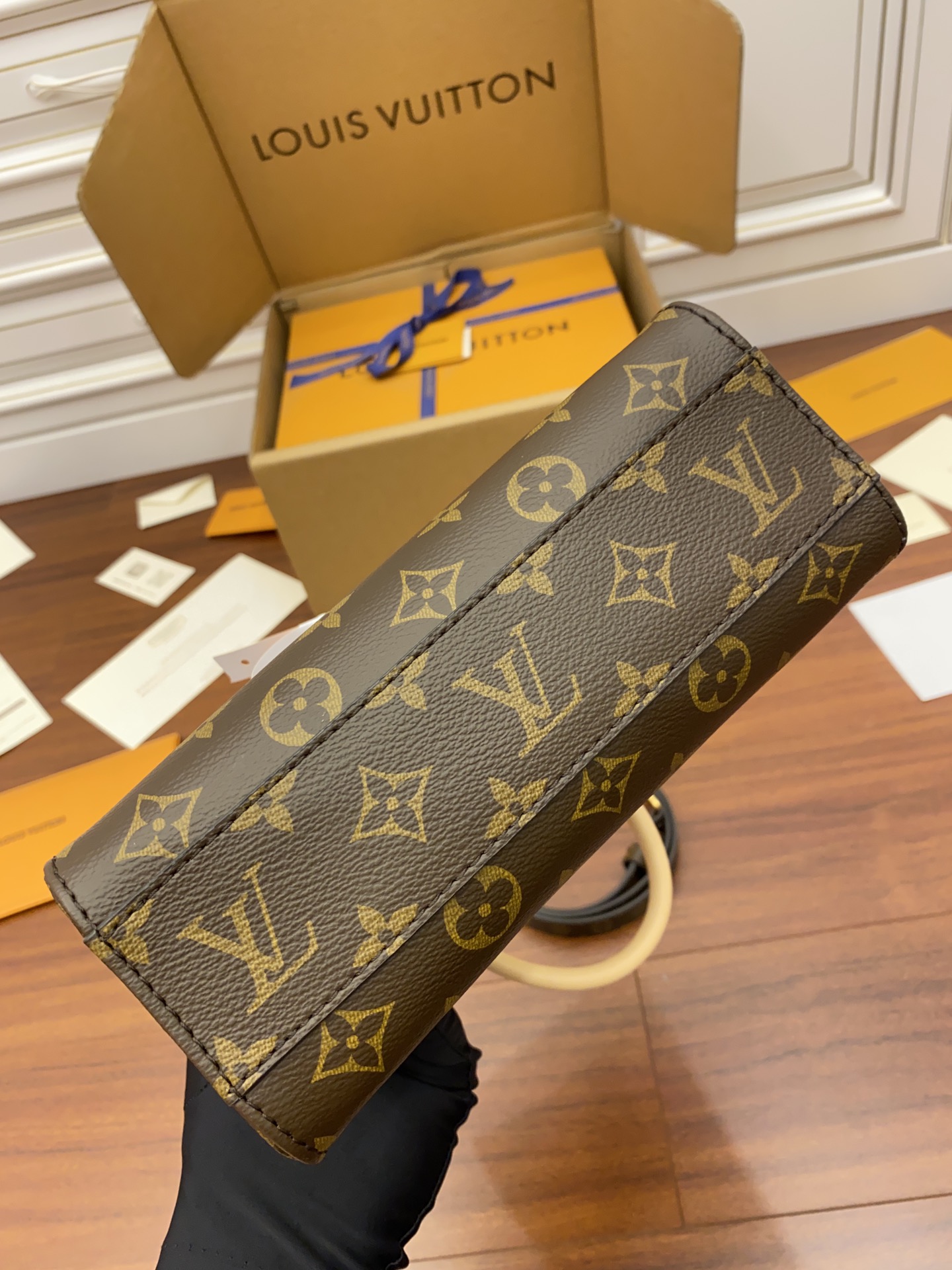 LV Shopping Bags